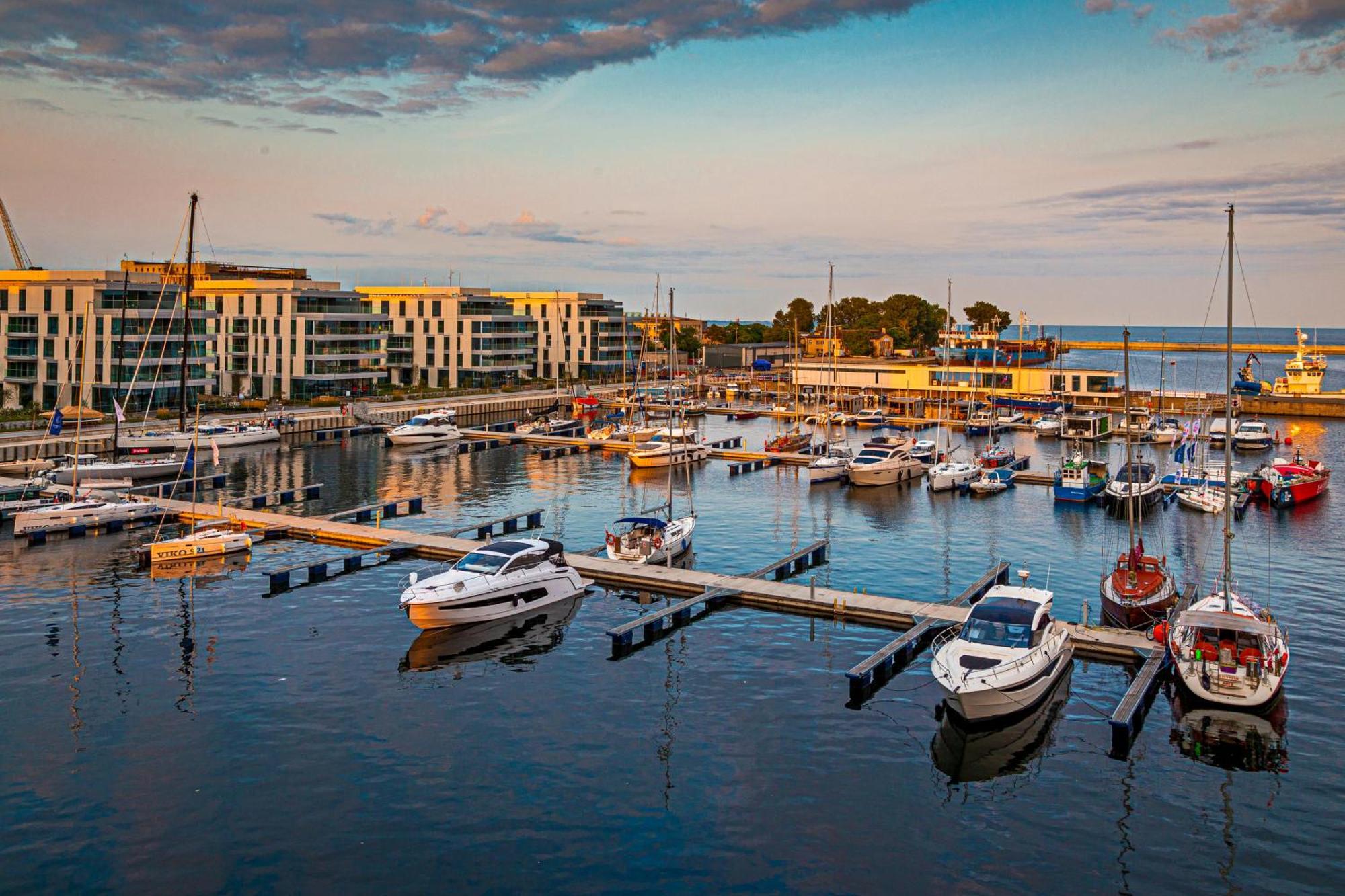 Yacht Park Marina By Amberblue Lejlighed Gdynia Eksteriør billede